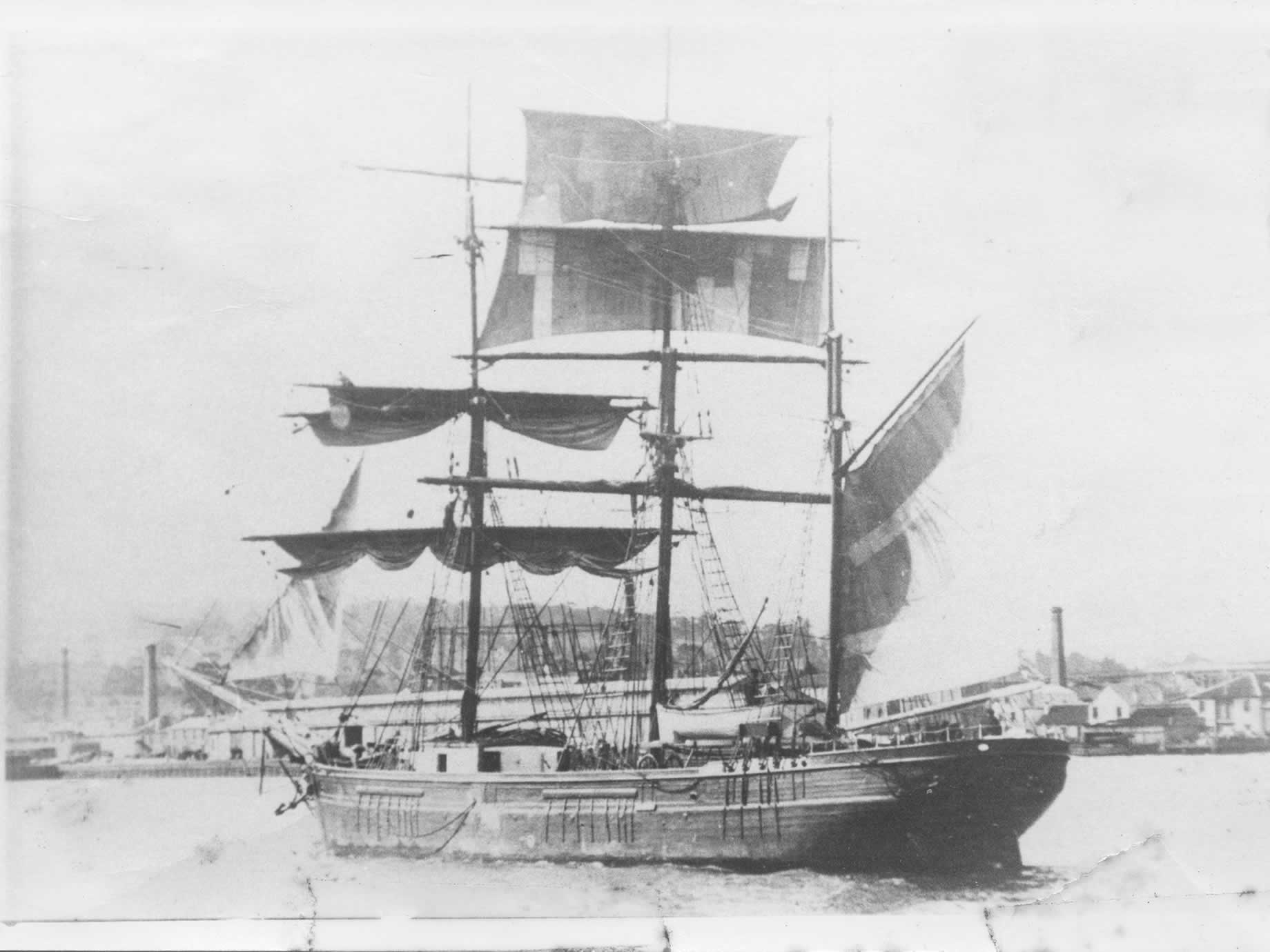 Source: Meg Eldridge The ‘Wild Wave’ wrecked at Tatlow’s Beach, June 1923