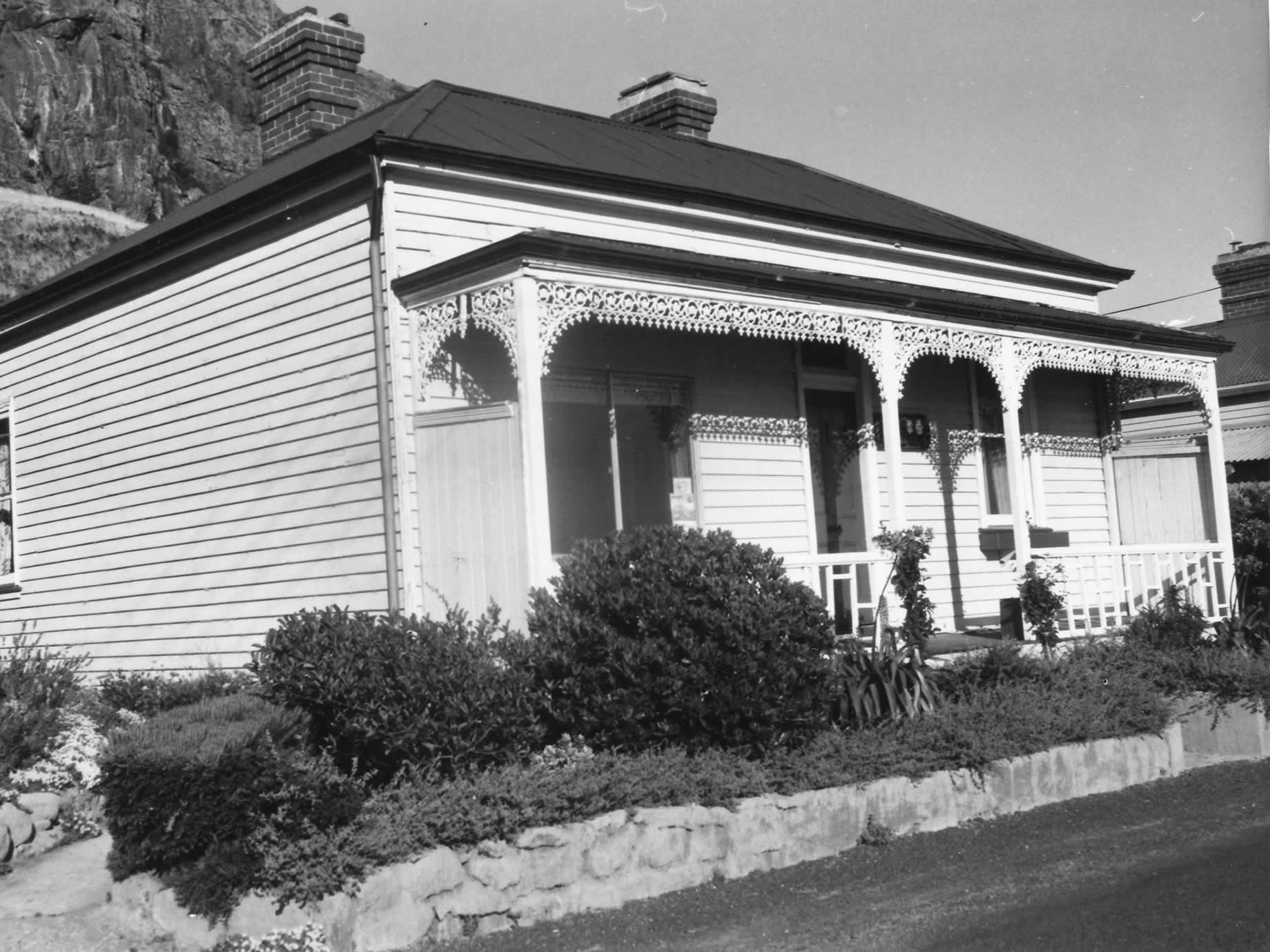 Das Möwenhaus im Jahr 1970, in dem später die Geschichtsforscherin Meg Eldridge wohnte